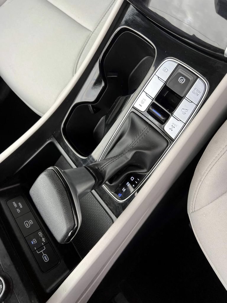Certified 2025 Hyundai Tucson SE AWD/4WD image 19