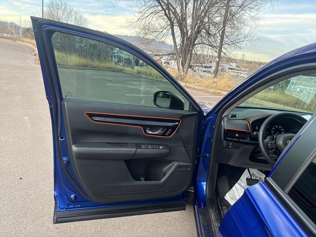 Used 2025 Honda CR-V EX-L image 10