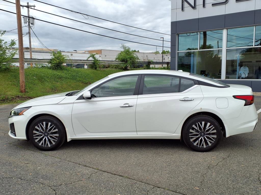 Certified 2023 Nissan Altima 2.5 SV AWD/4WD image 8