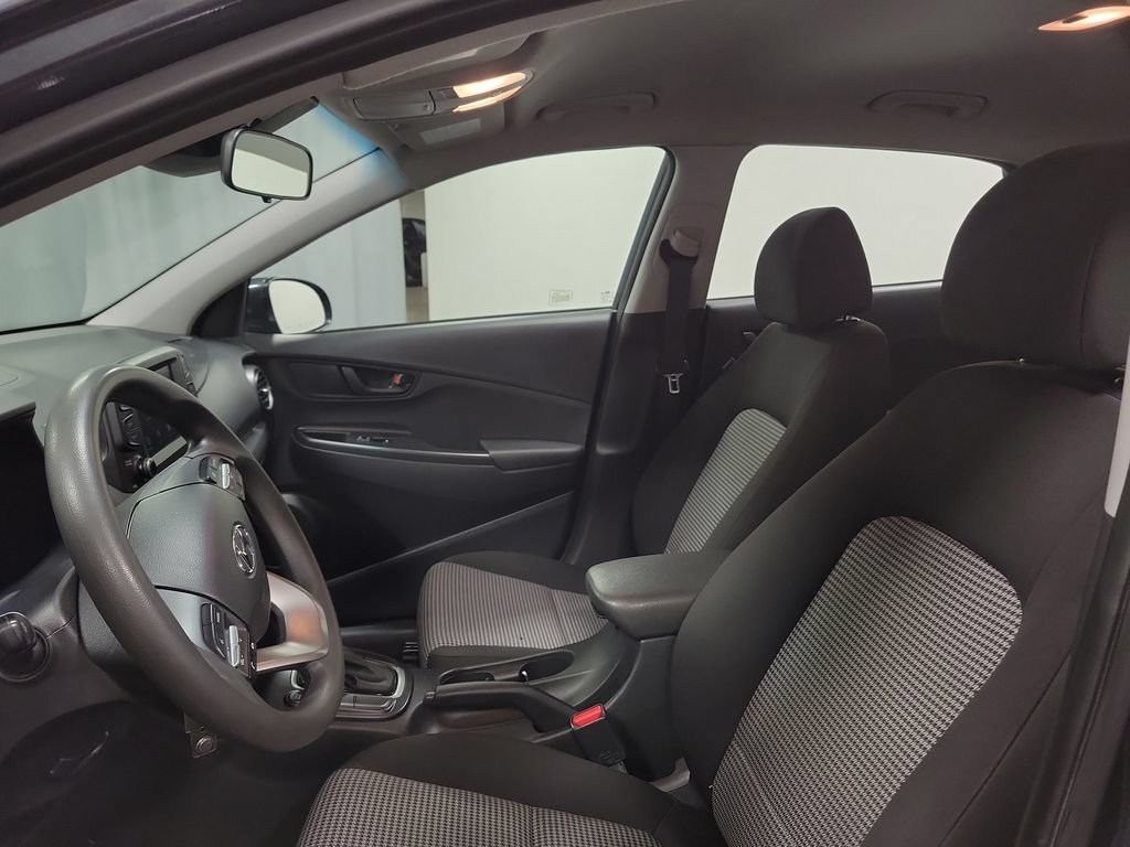 Used 2021 Hyundai Kona SE w/ Cargo Package FWD image 12