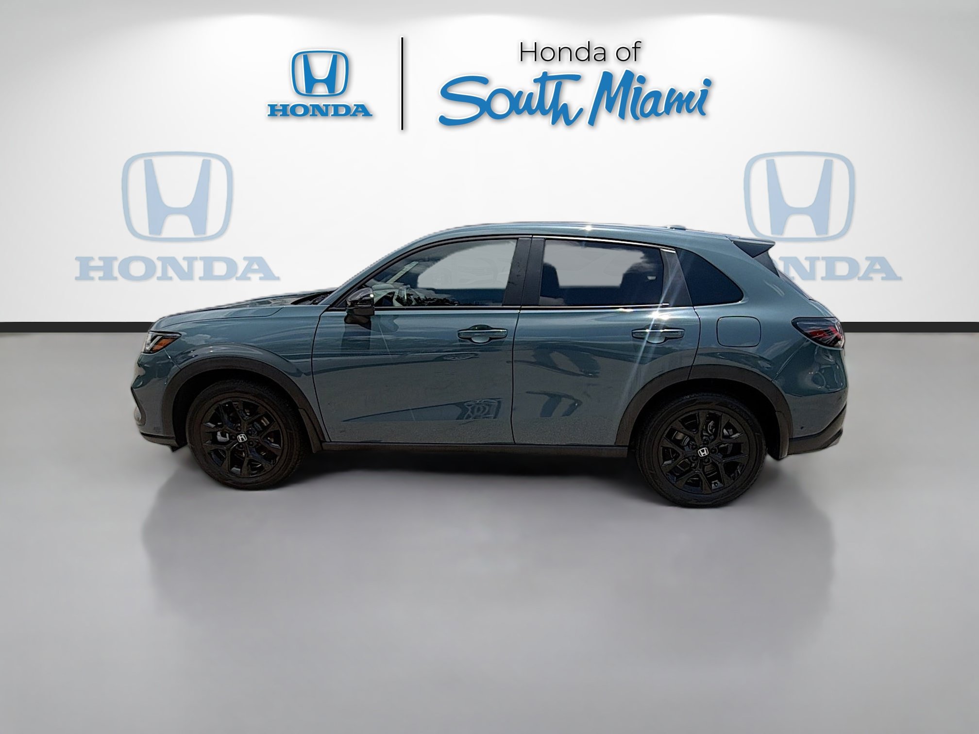 Certified 2025 Honda HR-V Sport image 4
