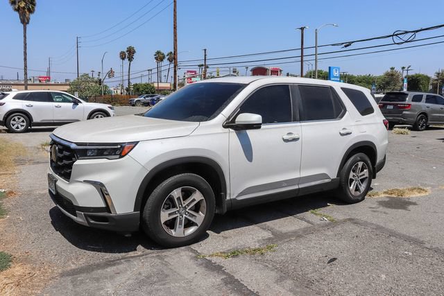 Used 2024 Honda Pilot EX-L image 3