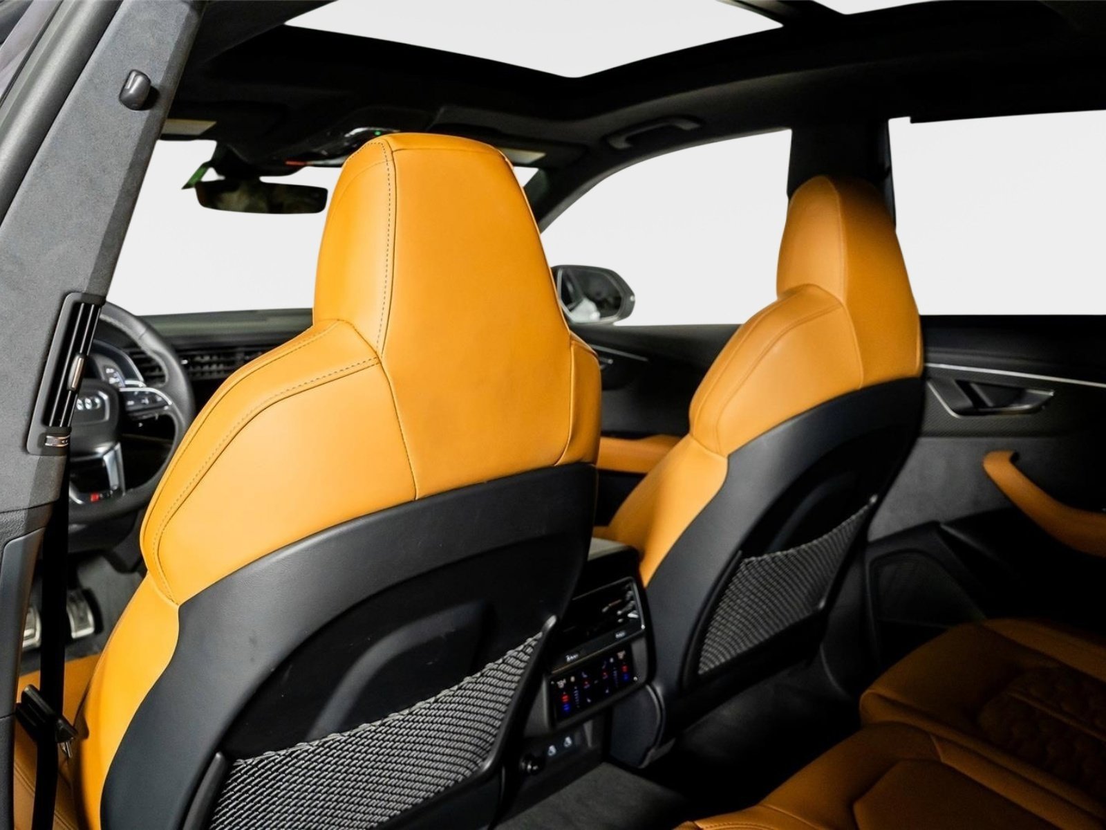 Used 2025 Audi RS Q8 performance image 35