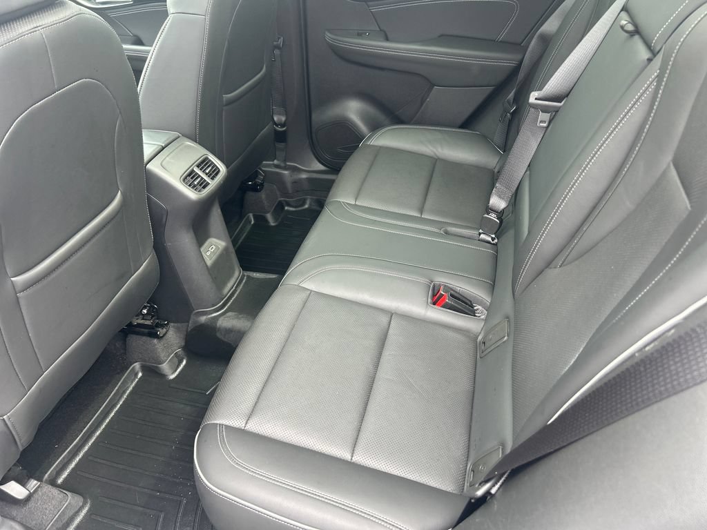 Used 2021 Buick Envision Essence w/ Technology Package I FWD image 29