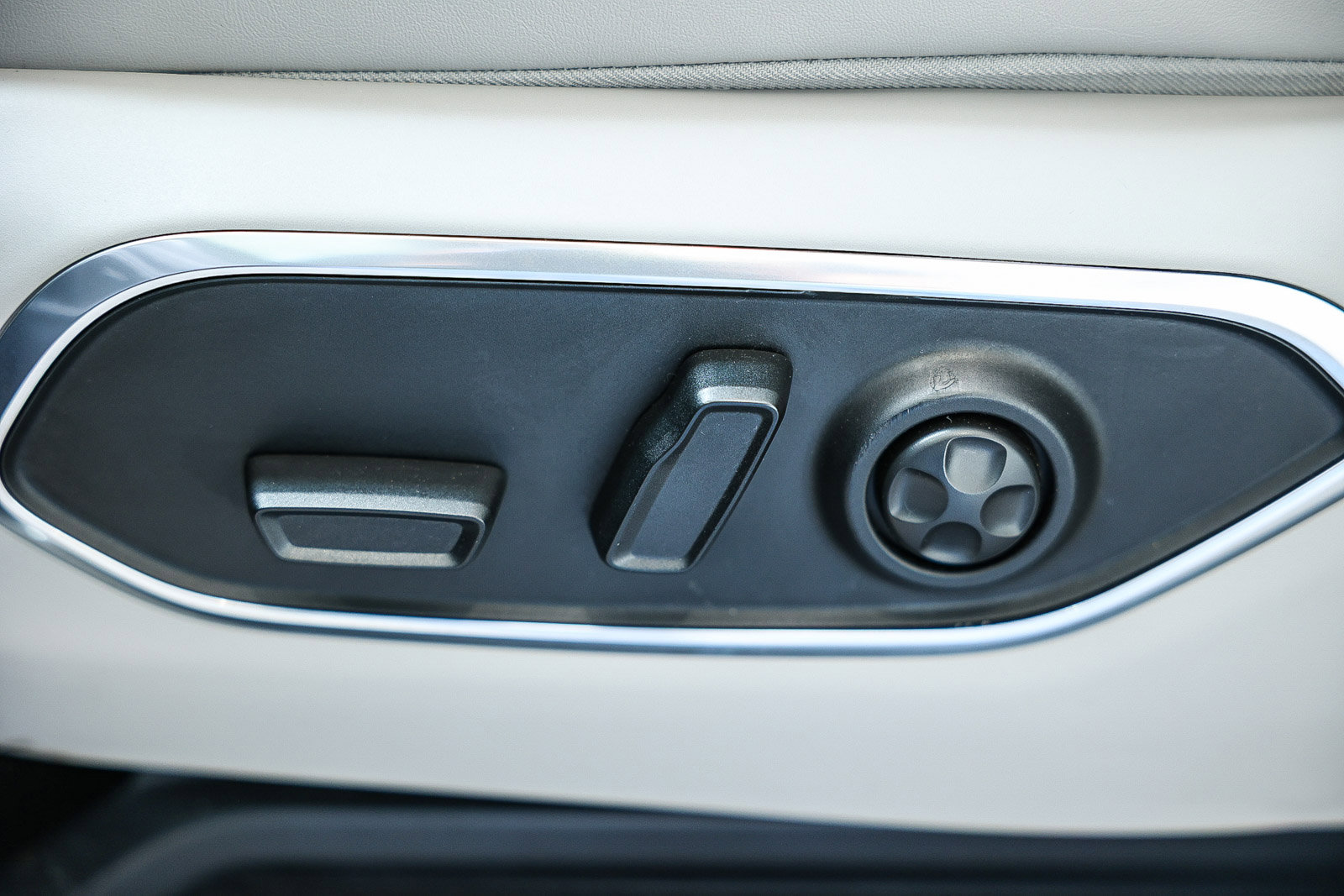 Used 2022 Jeep Wagoneer Series III w/ Premium Group I image 29