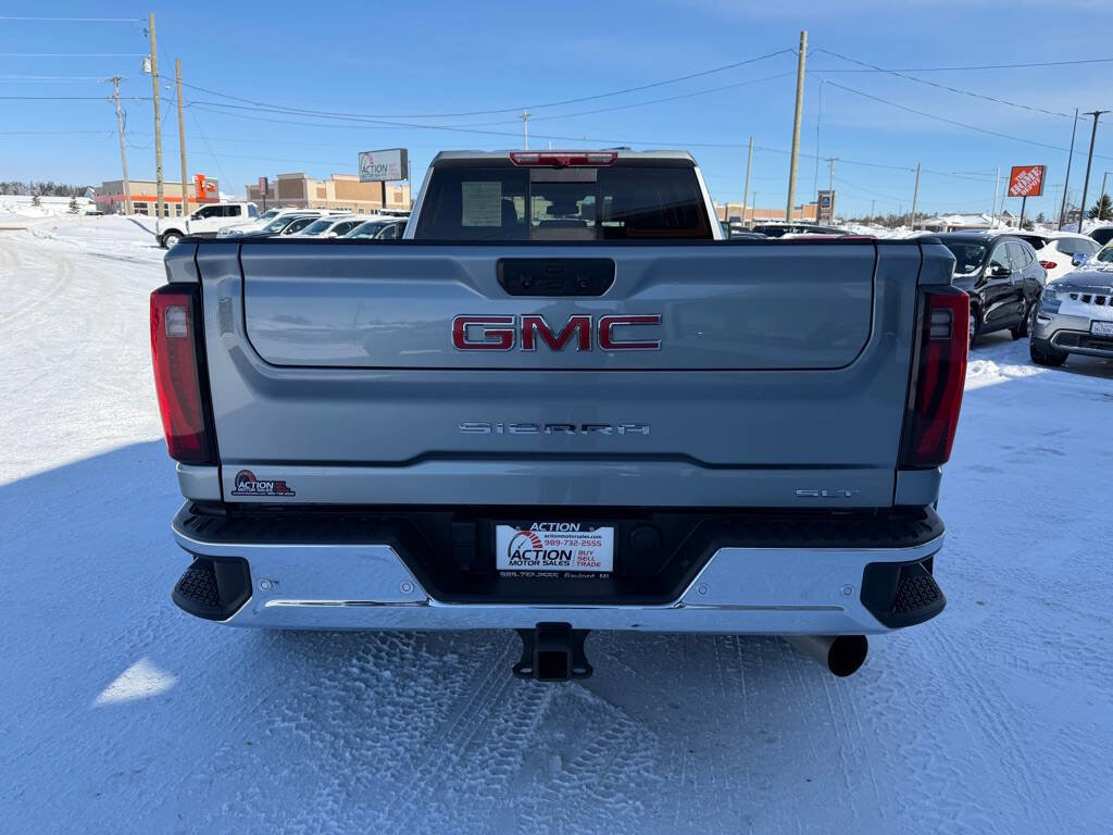 Used 2024 GMC Sierra 3500 SLT w/ SLT Premium Package image 4