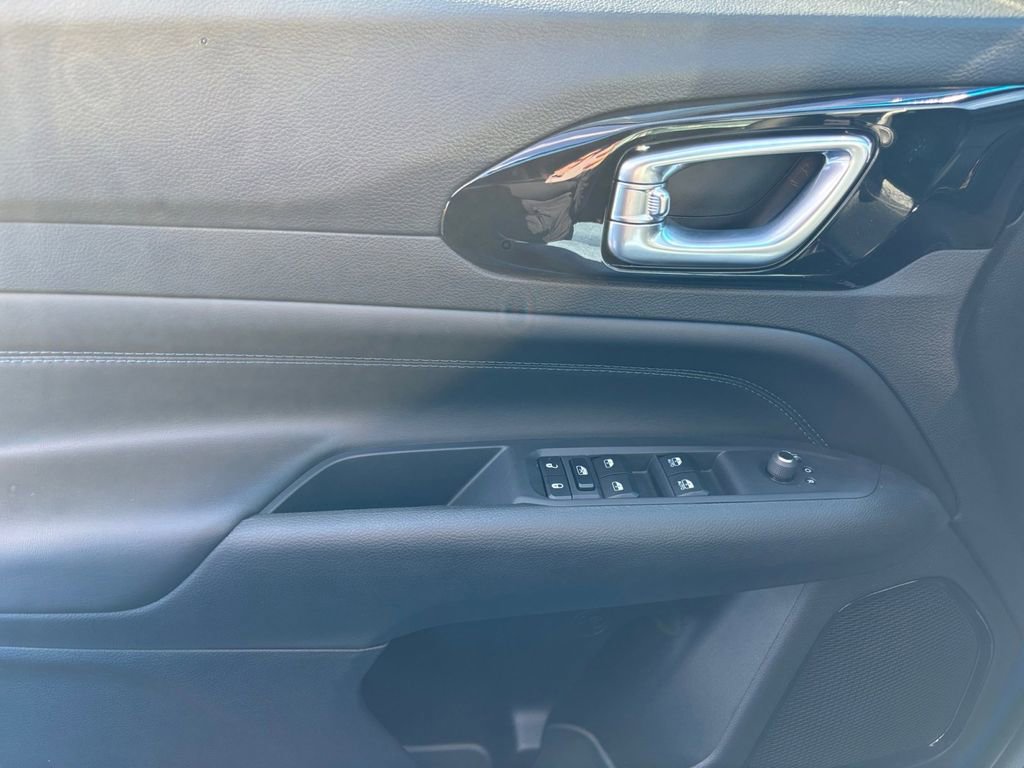 New 2026 Jeep Compass Latitude image 16