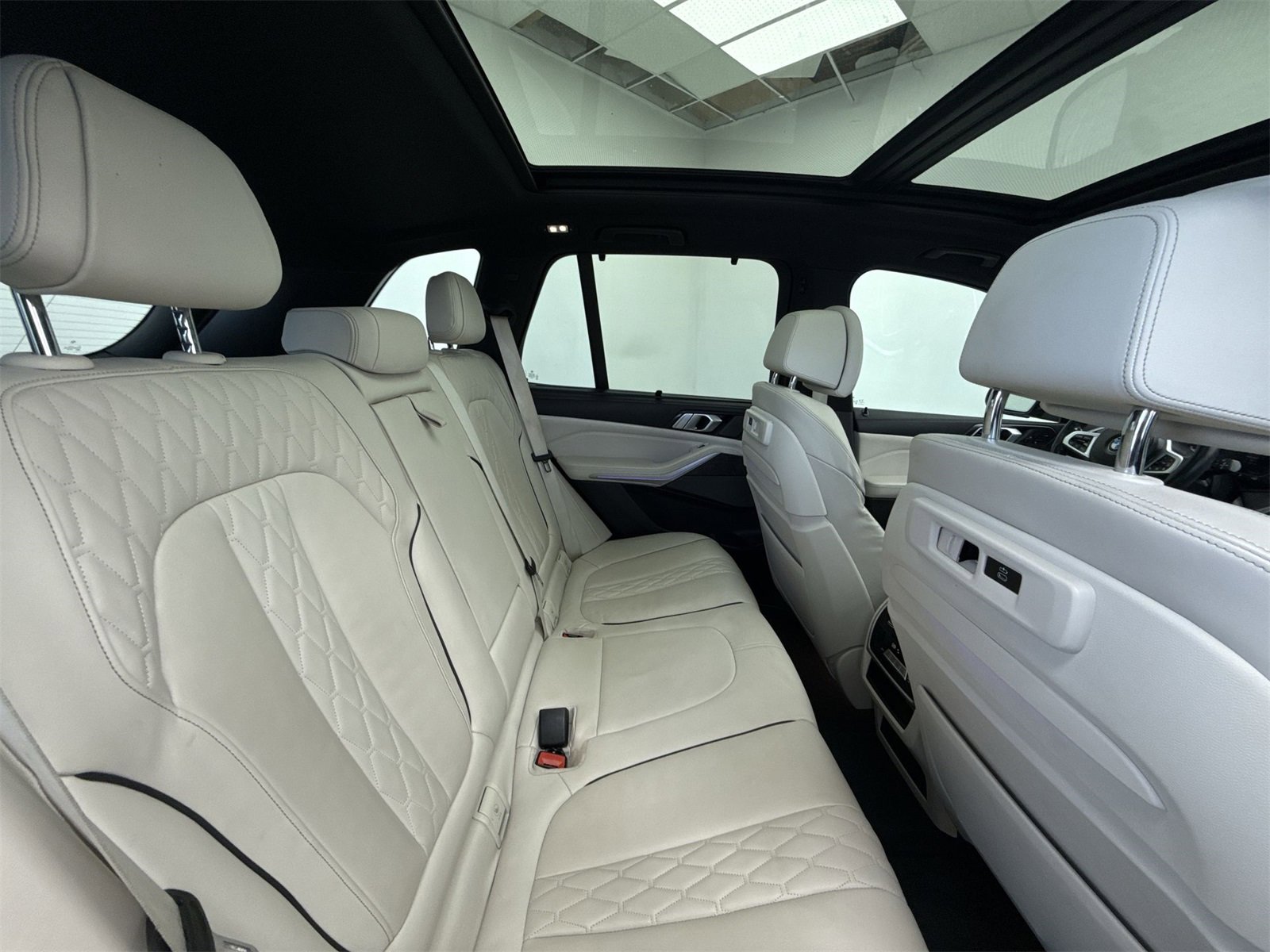 Used 2021 BMW X5 sDrive40i w/ M Sport Package image 34