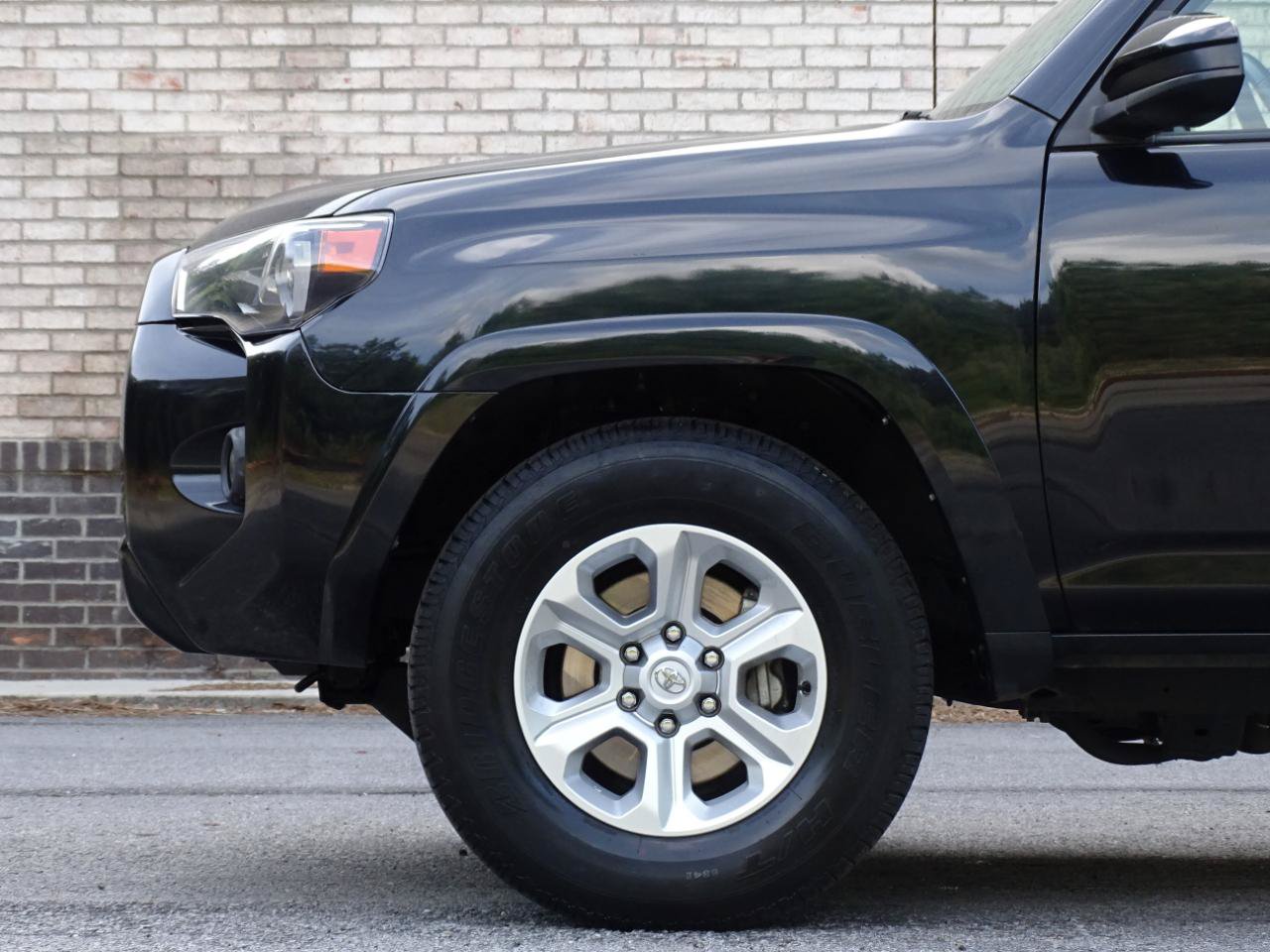 Used 2024 Toyota 4Runner SR5 RWD image 11