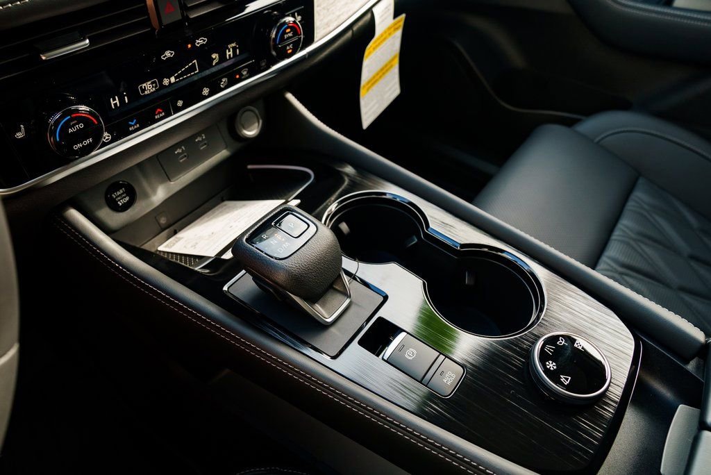 New 2026 Nissan Rogue Platinum w/ Platinum Premium Package AWD/4WD image 18