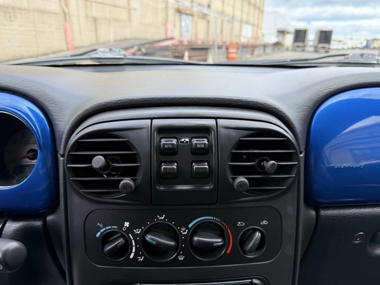 Used 2005 Chrysler PT Cruiser GT FWD image 37