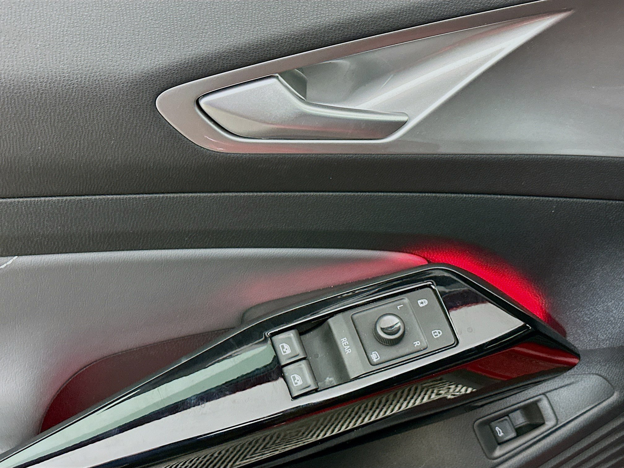 Used 2024 Volkswagen ID.4 S RWD image 15