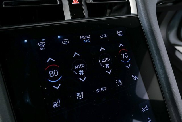 Certified 2025 Porsche Taycan image 15