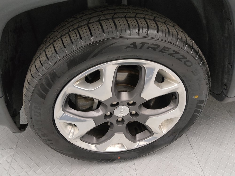 Used 2019 Jeep Compass Limited image 31