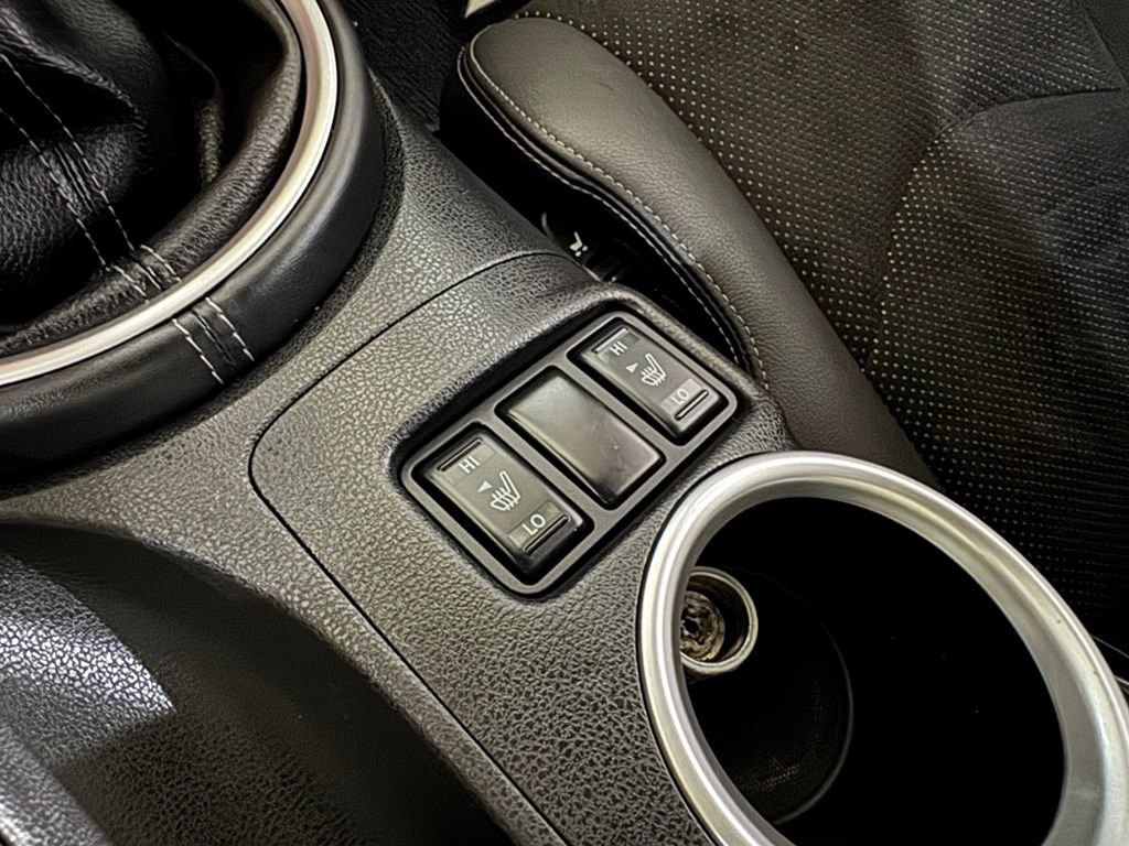 Used 2011 Nissan 370Z Touring w/ Sport Pkg RWD image 31