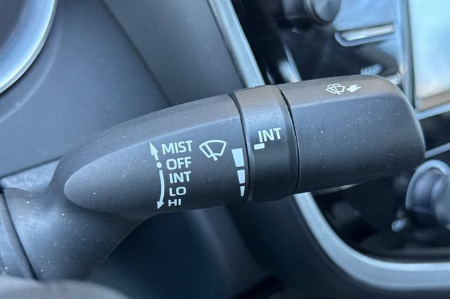 Used 2019 Toyota Camry LE FWD image 37