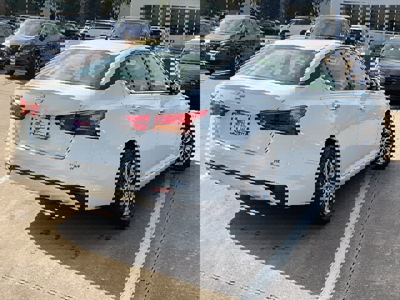 Used 2023 Nissan Altima 2.5 S image 5