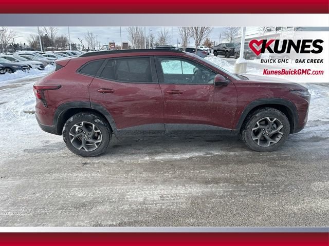 Used 2025 Chevrolet Trax LT image 4