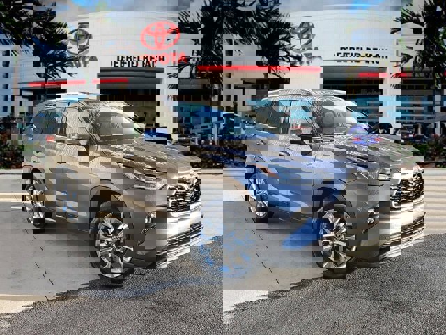 Used 2020 Toyota Highlander Limited image 1