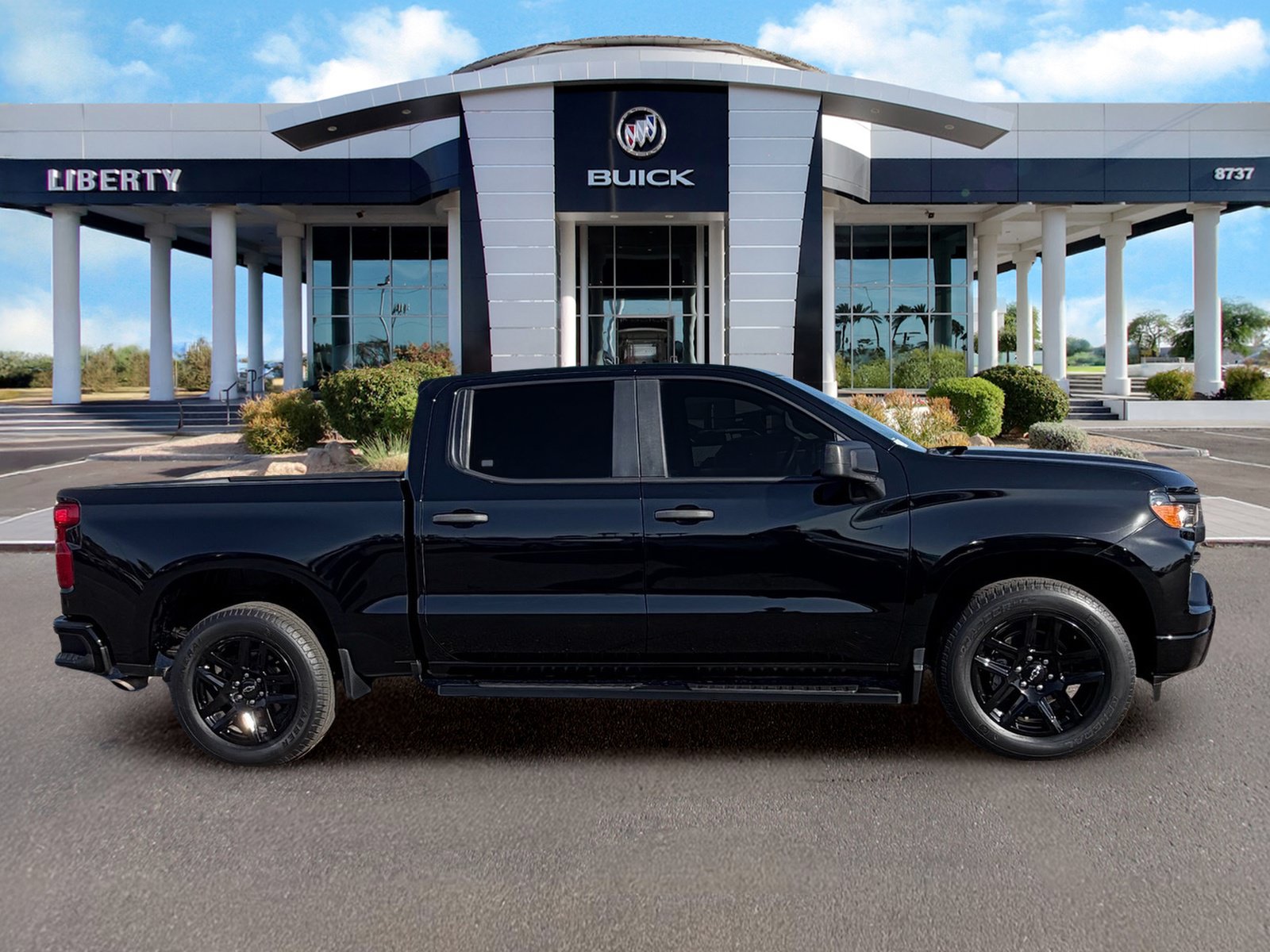 Used 2022 Chevrolet Silverado 1500 Custom w/ LPO, Dark Essentials Package RWD image 3