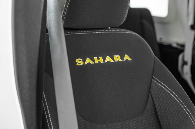 Used 2015 Jeep Wrangler Unlimited Sahara w/ Connectivity Group image 28