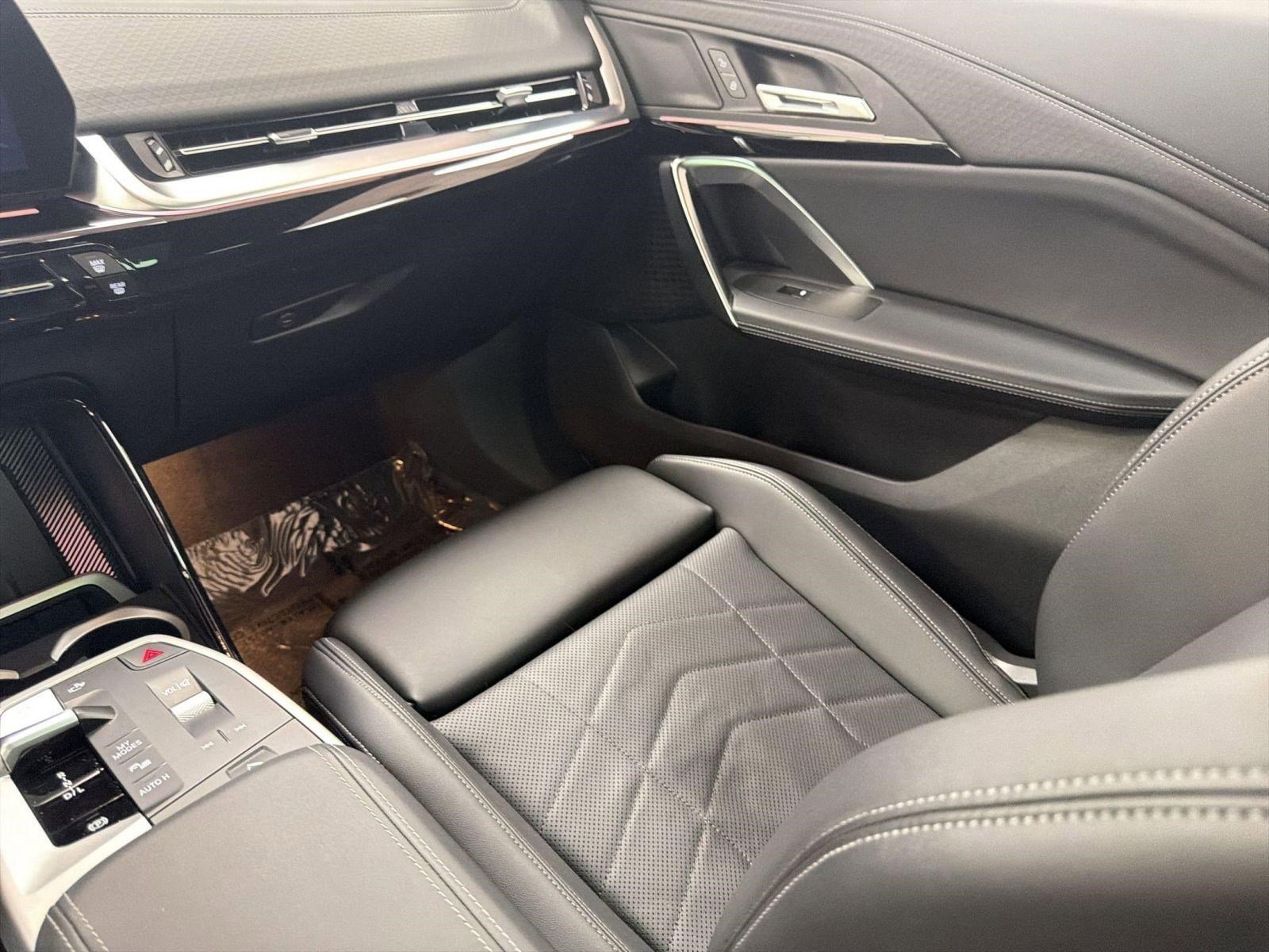 Certified 2025 BMW X2 xDrive28i w/ Technology Package image 25