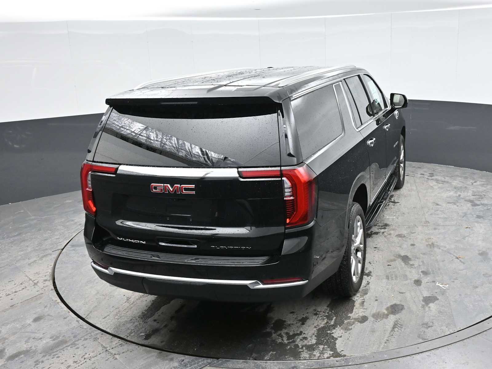 New 2026 GMC Yukon XL Elevation image 34