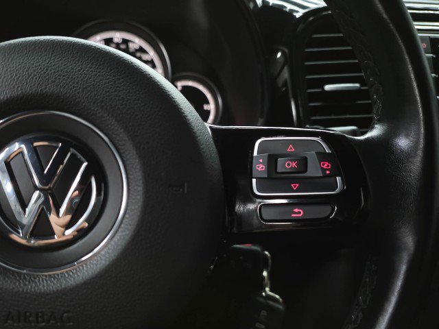 Used 2019 Volkswagen Beetle 2.0T S FWD image 18