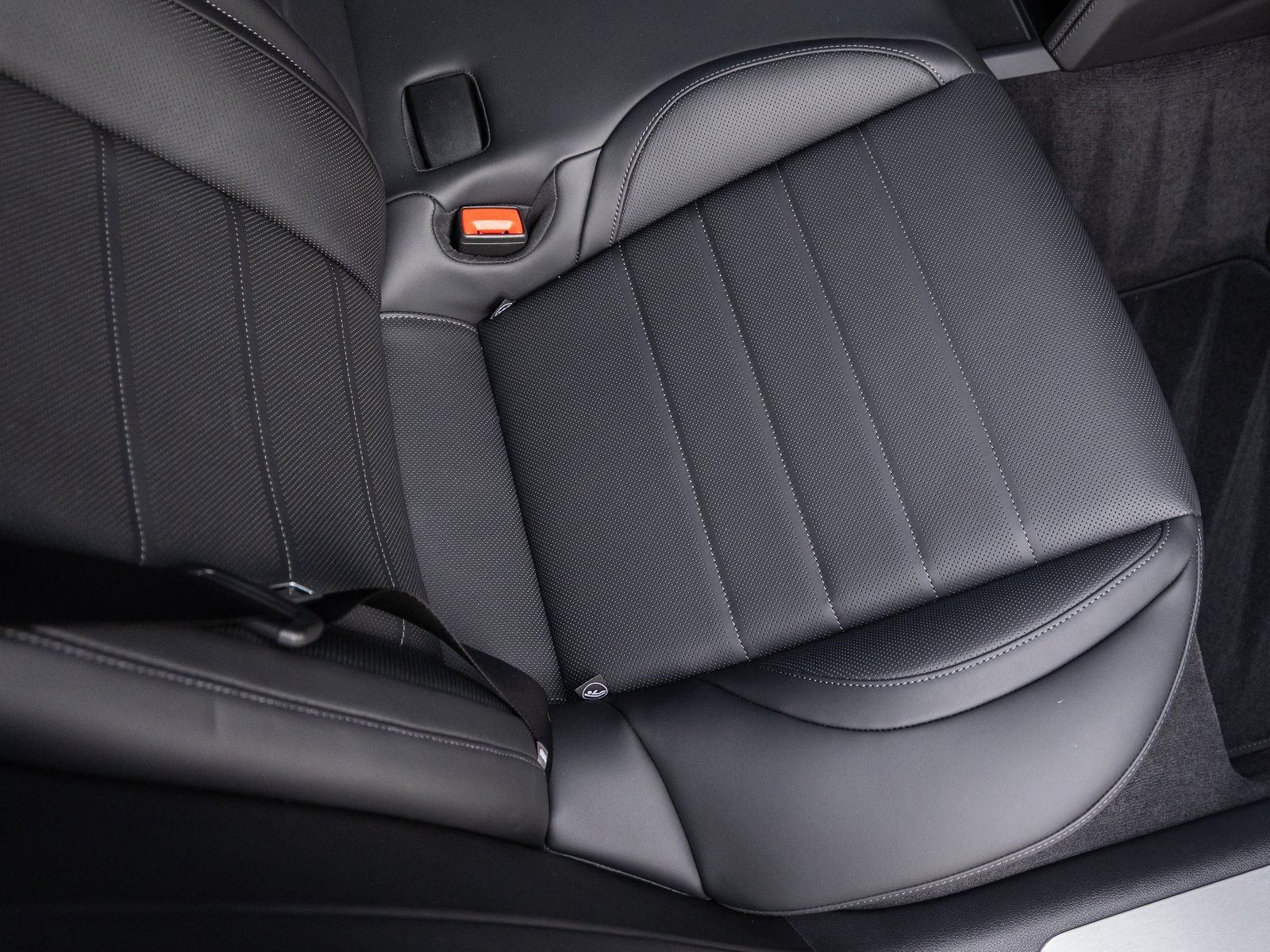 Certified 2026 Porsche Panamera RWD image 41