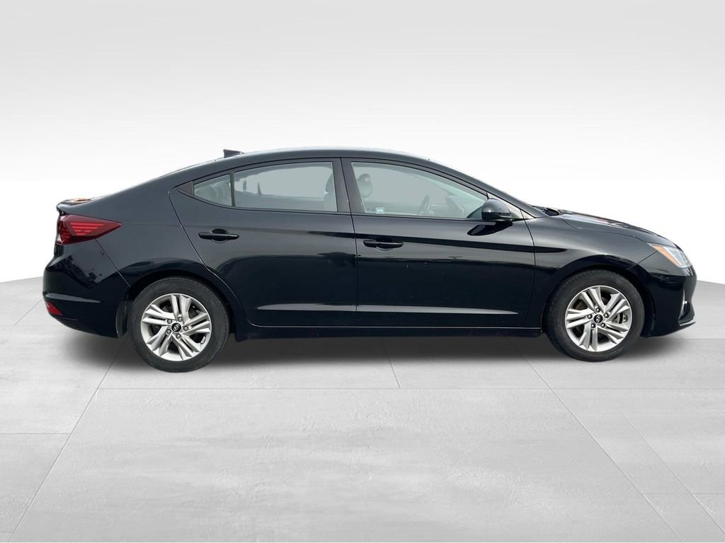 Used 2020 Hyundai Elantra SEL image 2