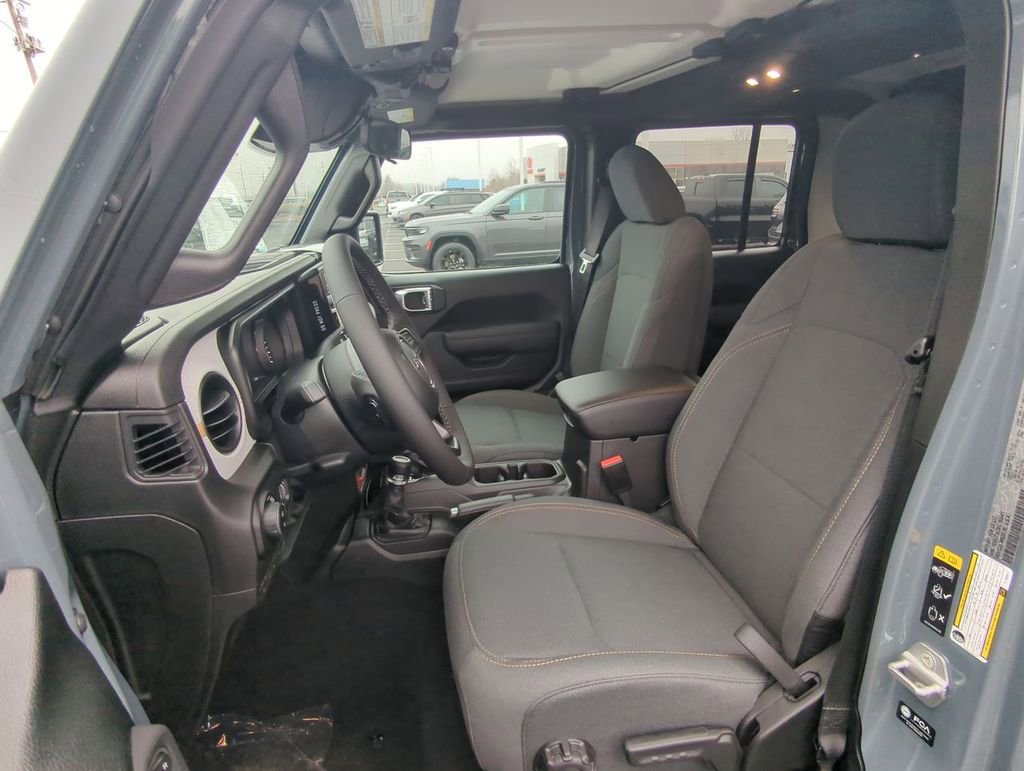 New 2026 Jeep Gladiator Sport AWD/4WD image 14
