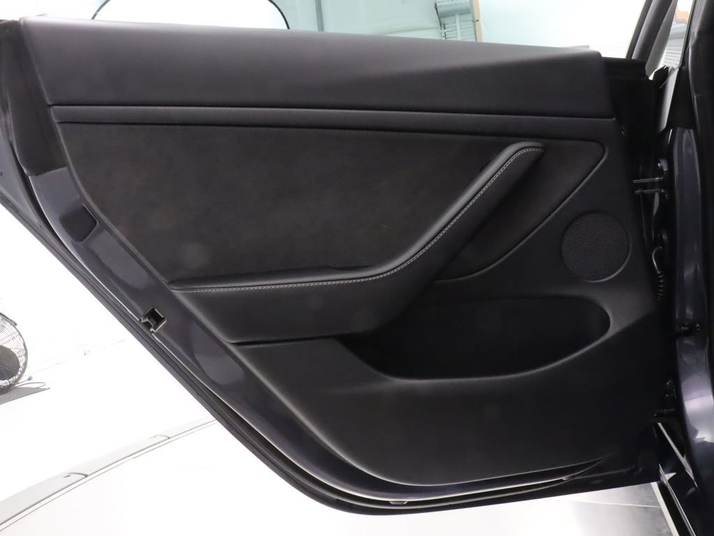 Used 2021 Tesla Model 3 Performance AWD/4WD image 32