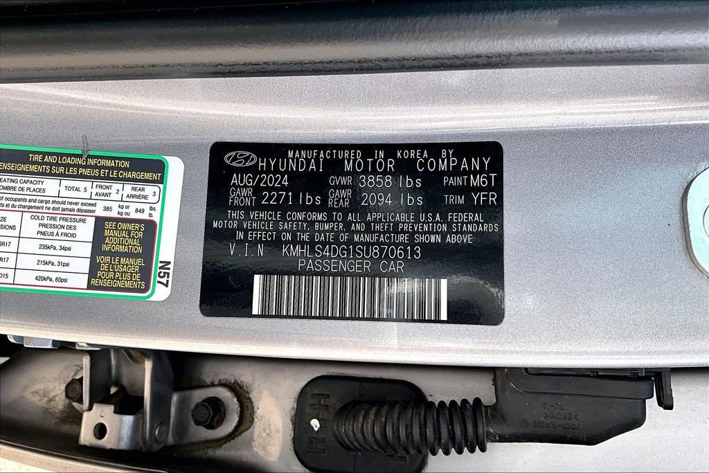 Used 2025 Hyundai Elantra SEL FWD image 19