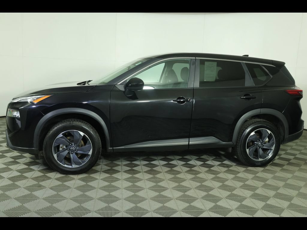 Used 2024 Nissan Rogue SV FWD image 11