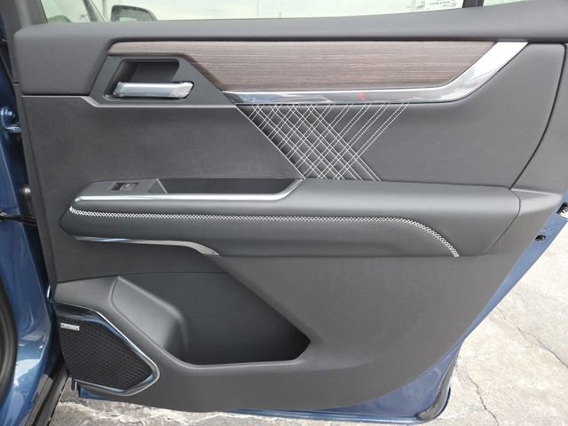 New 2026 GMC Acadia Denali w/ Super Cruise Package image 31