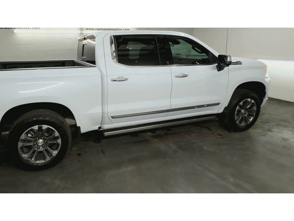 Used 2026 Chevrolet Silverado 1500 High Country w/ Technology Package image 9
