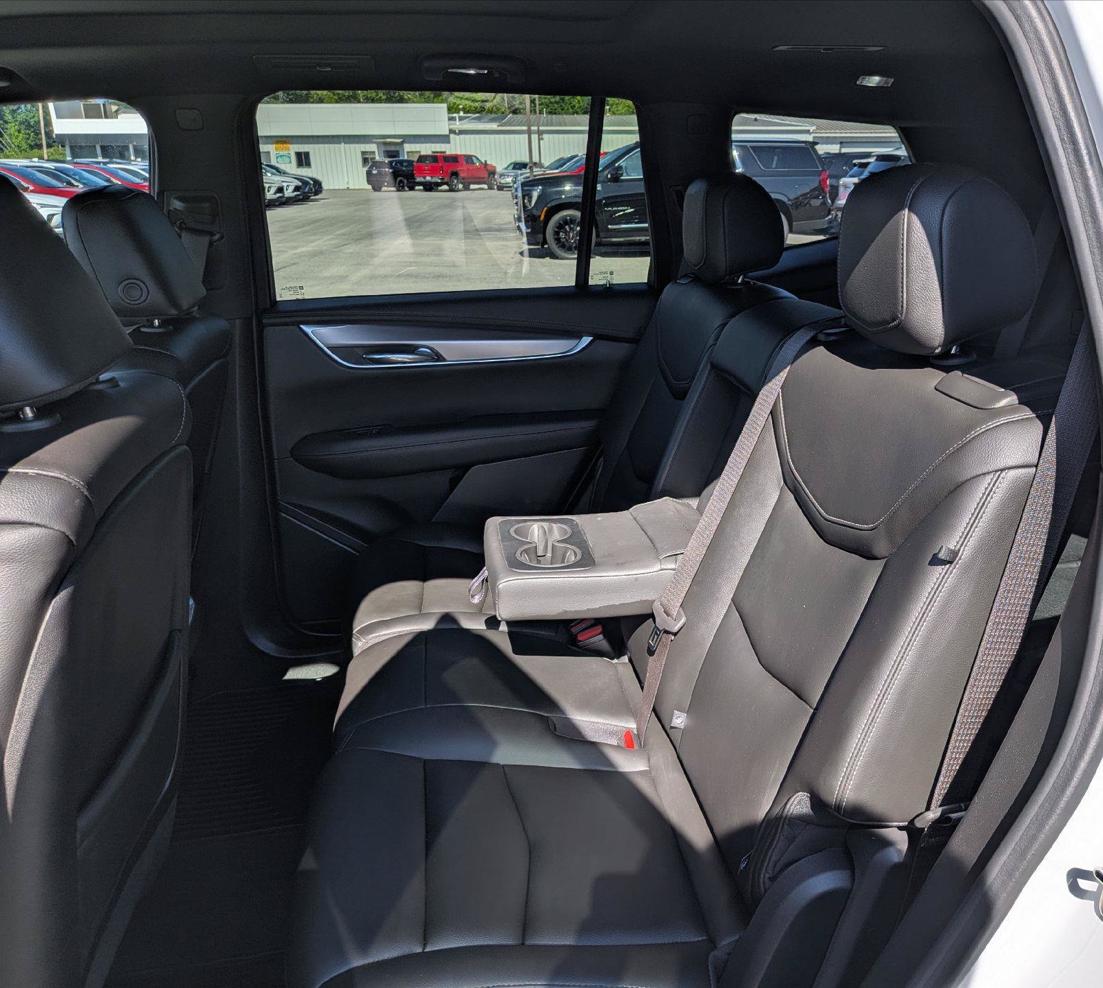 Used 2024 Cadillac XT6 Luxury AWD/4WD image 22
