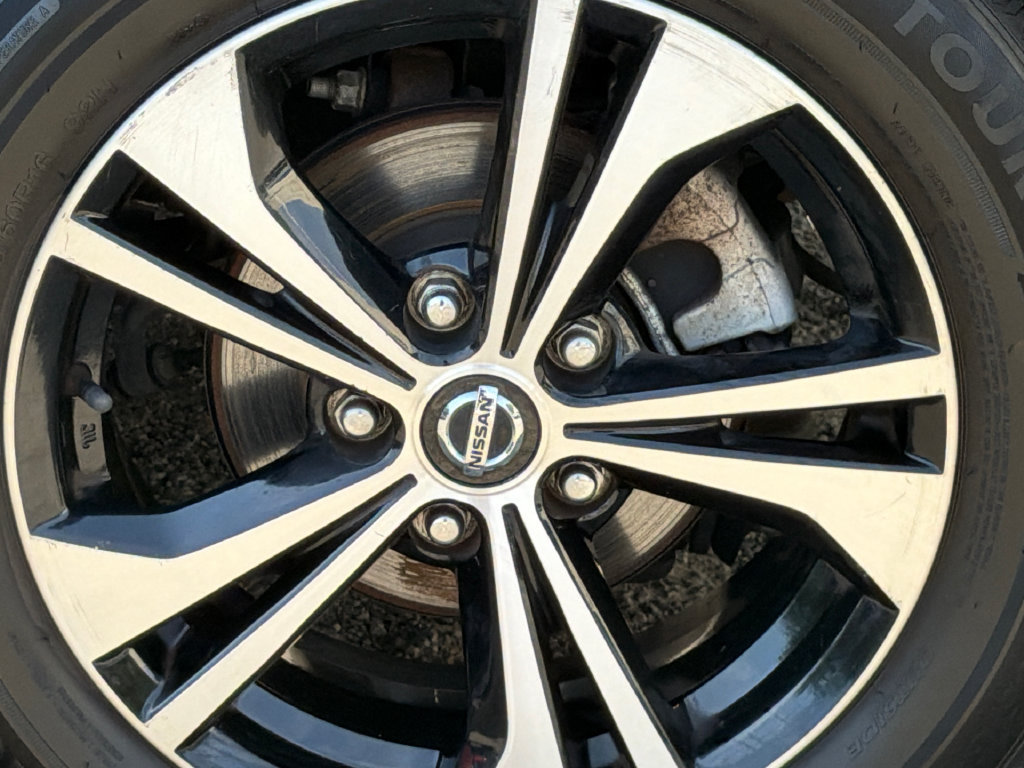 Used 2022 Nissan Sentra SV w/ All-Weather Package FWD image 6