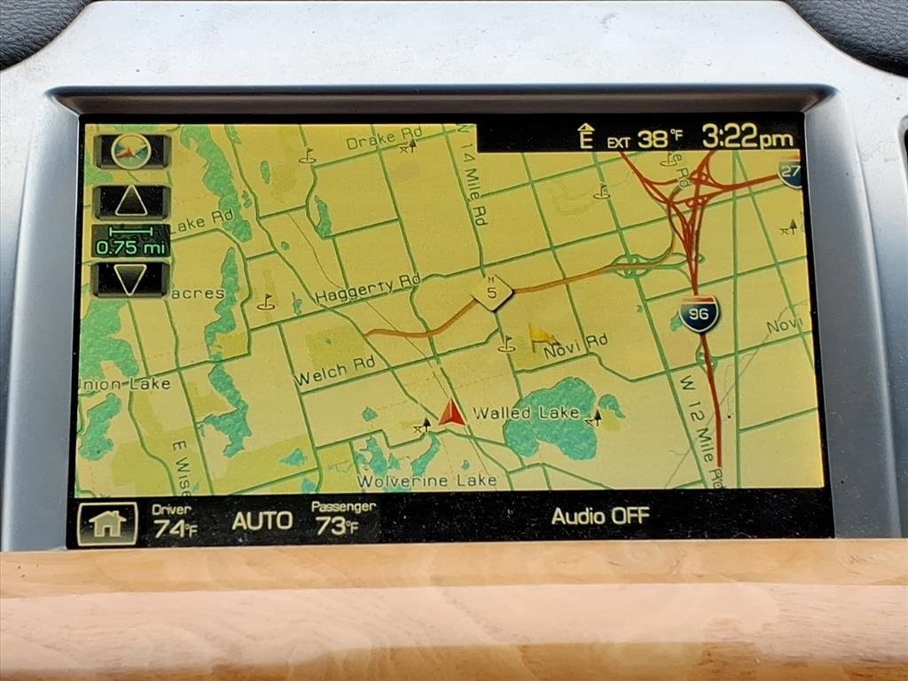 Used 2010 Lincoln MKS image 11