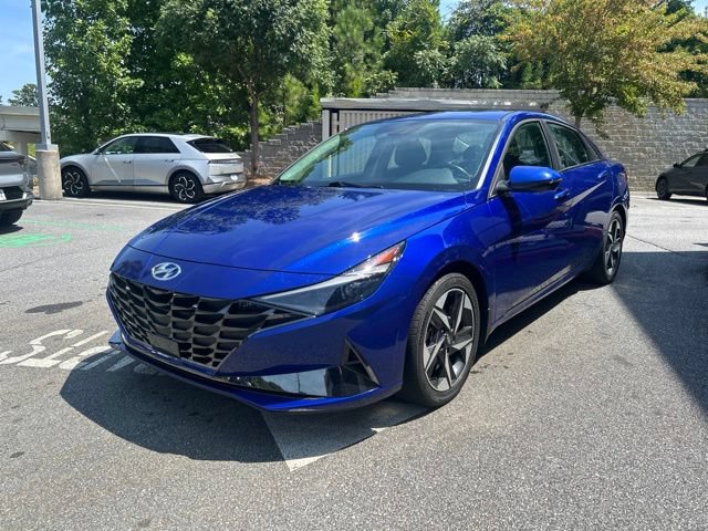 Used 2022 Hyundai Elantra Limited FWD image 3