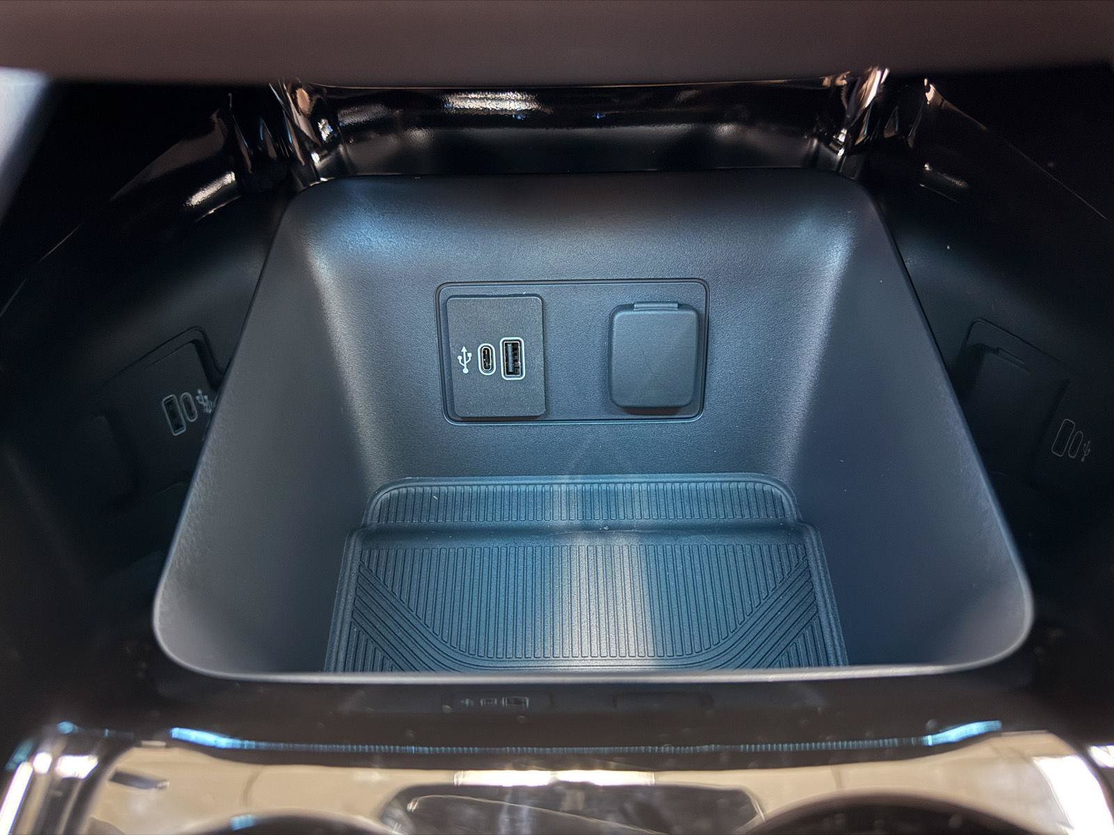 New 2026 Ford Explorer Platinum AWD/4WD image 16