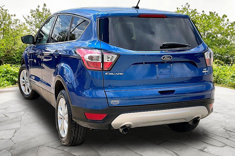 Used 2017 Ford Escape SE AWD/4WD image 4