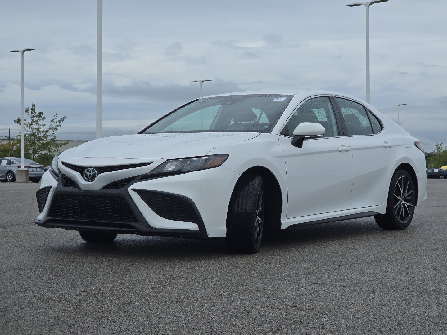 Used 2023 Toyota Camry SE FWD image 12