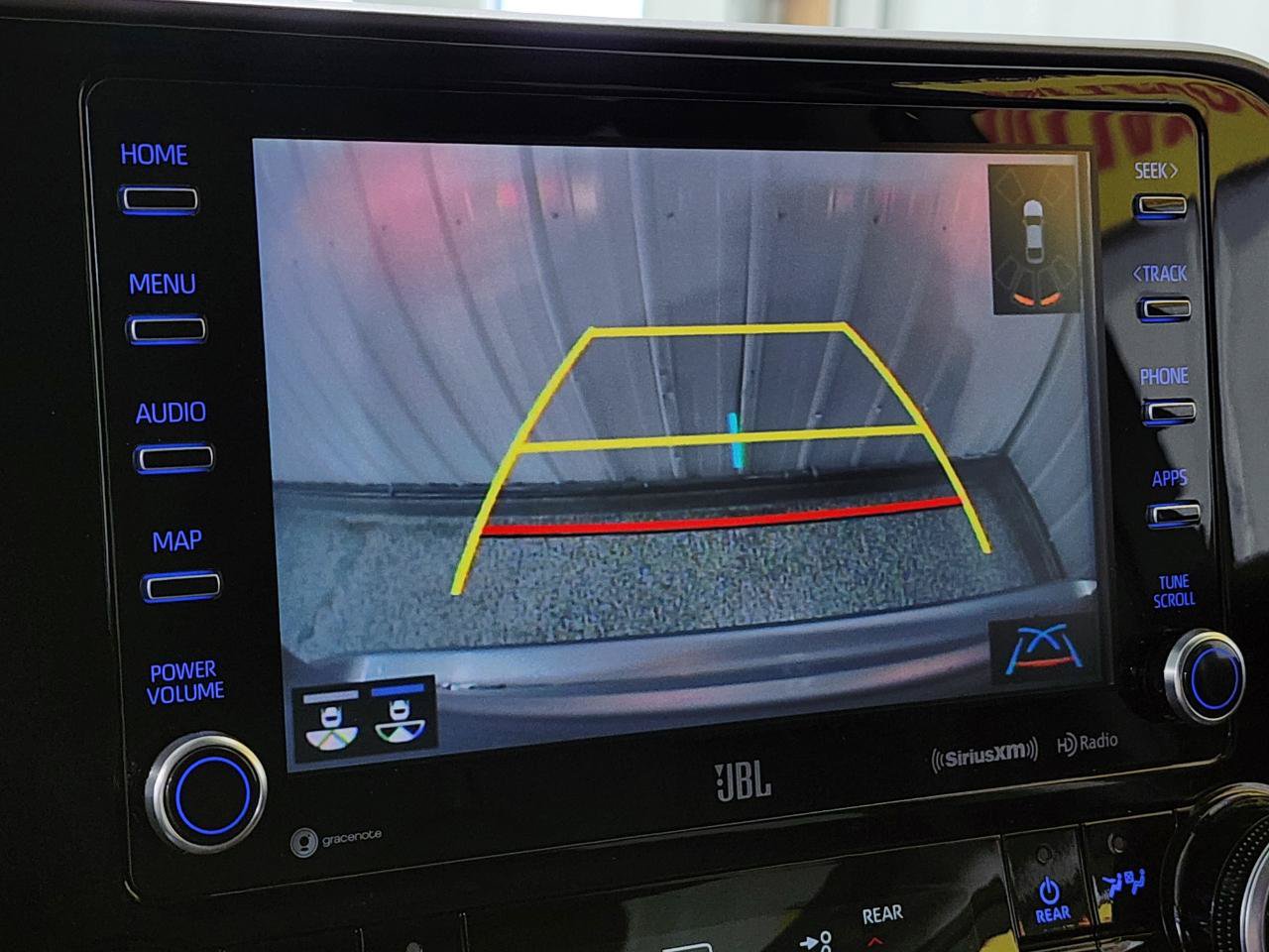 Used 2021 Toyota Highlander Limited AWD/4WD image 19