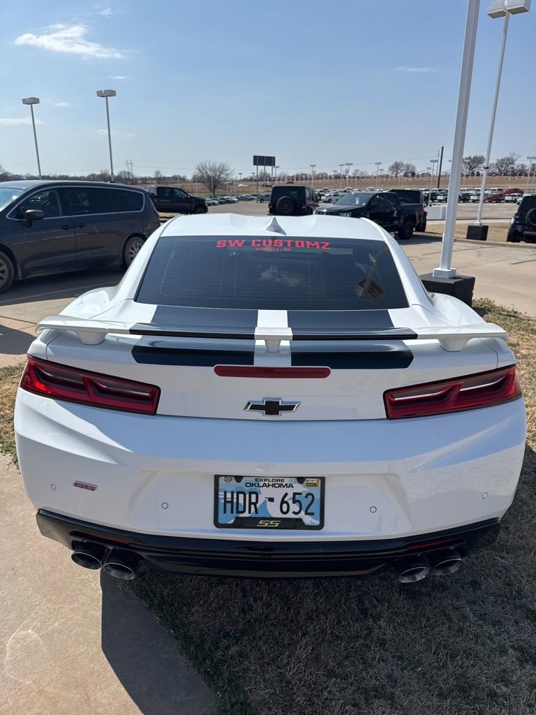 Used 2018 Chevrolet Camaro SS image 5