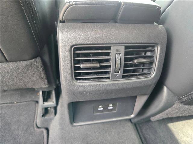 Used 2024 Nissan Rogue SV w/ SV Premium Package FWD image 16