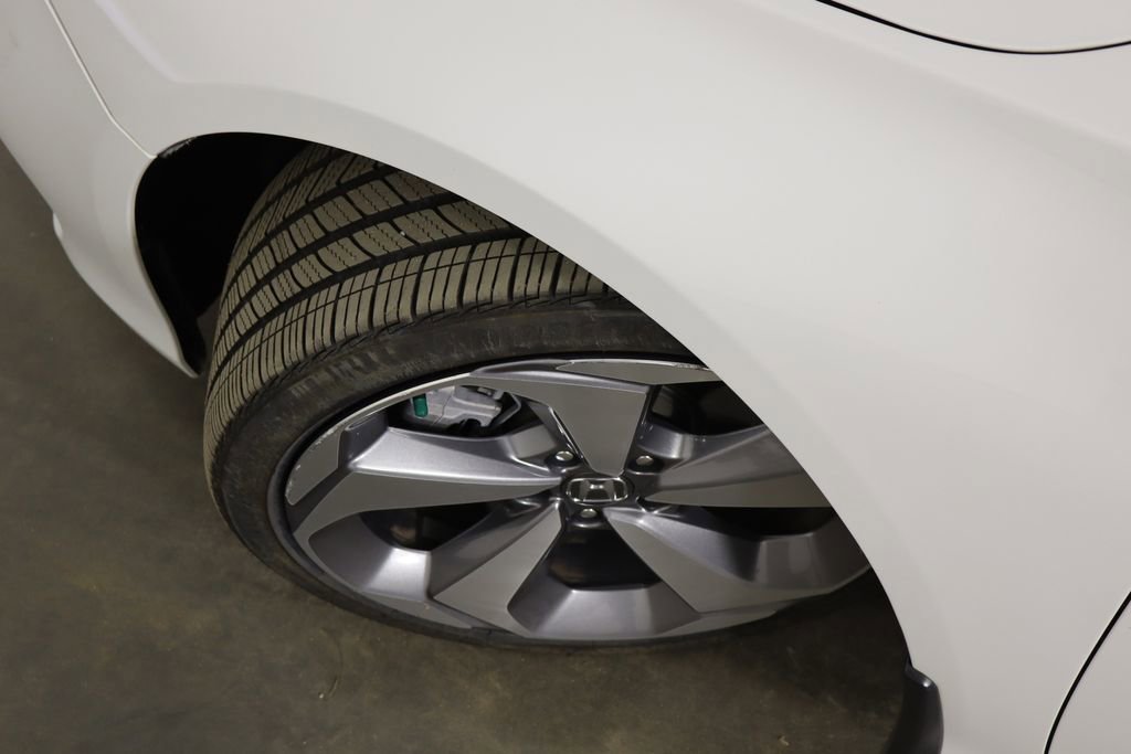 Used 2018 Honda Accord Touring image 40
