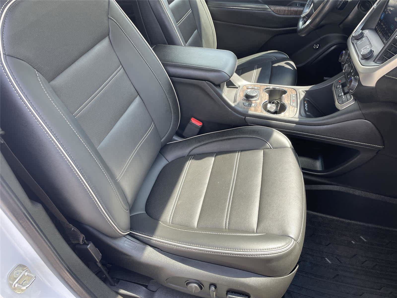 Used 2021 GMC Acadia Denali w/ GMC Pro Grade Package AWD/4WD image 19
