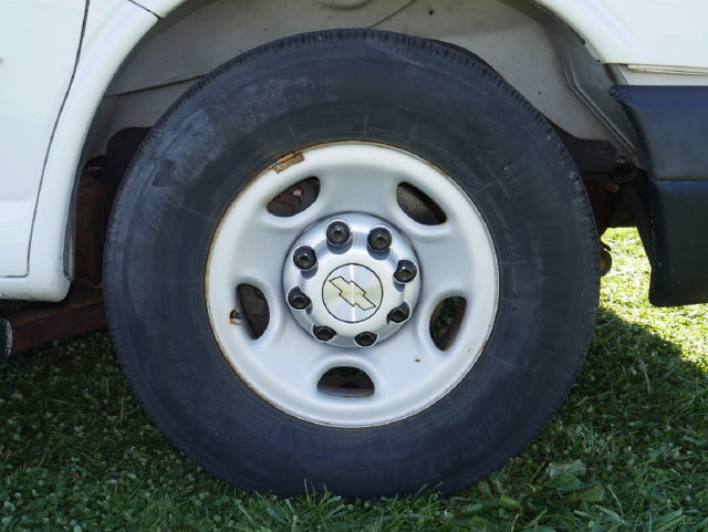 Used 2014 Chevrolet Express 2500 RWD image 10