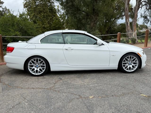 Used 2010 BMW 328i Convertible w/ Premium Pkg image 19